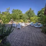 Zenitude - Indoor Pool & Jacuzzi * Jezainville