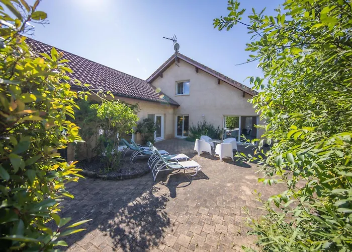 Zenitude - Indoor Pool & Jacuzzi