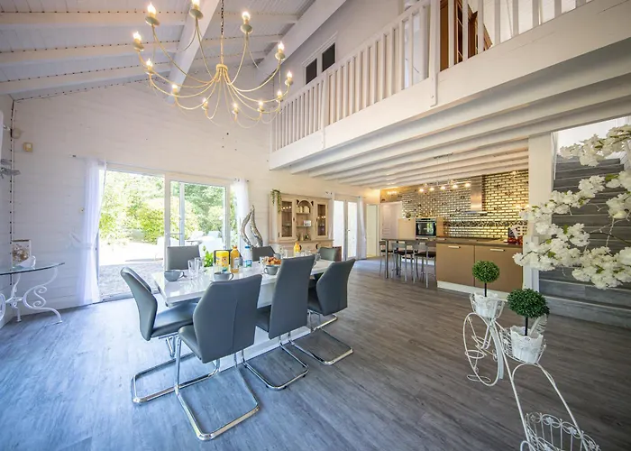 Zenitude - Indoor Pool & Jacuzzi Vila Jezainville