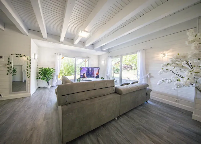 Zenitude - Indoor Pool & Jacuzzi * Jezainville