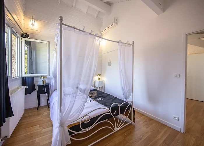 Zenitude - Indoor Pool & Jacuzzi Vila Jezainville