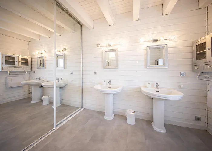 Zenitude - Indoor Pool & Jacuzzi * Jezainville